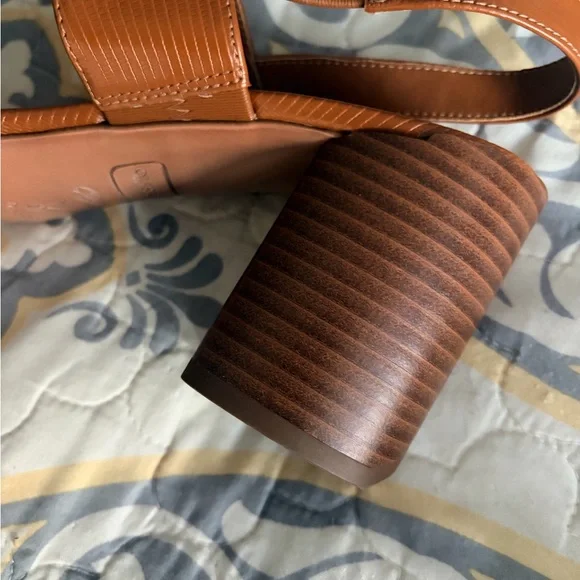 NWOT Franco Sarto Nordstrom Omyrah Tan Faux Leather Heels Sandals, 11 M - Picture 9 of 11